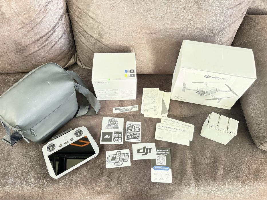 Dji mini 4 pro NOU SIGILAT Fly more combo