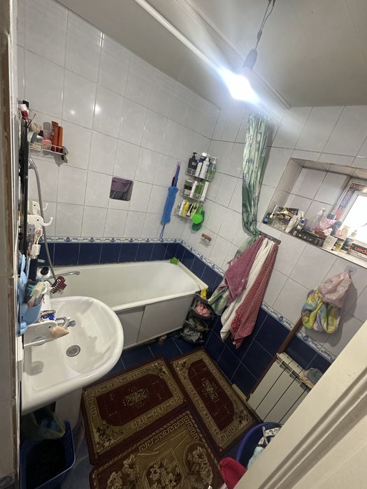 Продается  3 комнатная  квартира 2 этаж