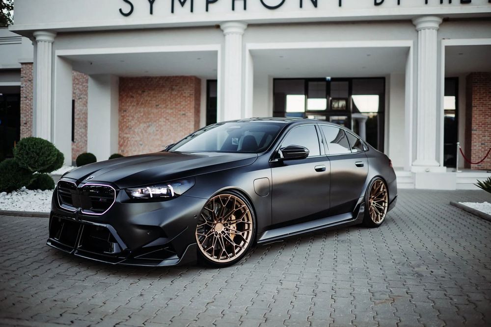 BMW M5 Body Kit Carbo / Evacuare Fi Exhaust / Suspensie KW V4