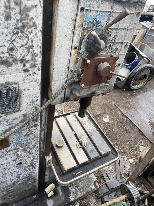 Вертикально-сверлильный станок