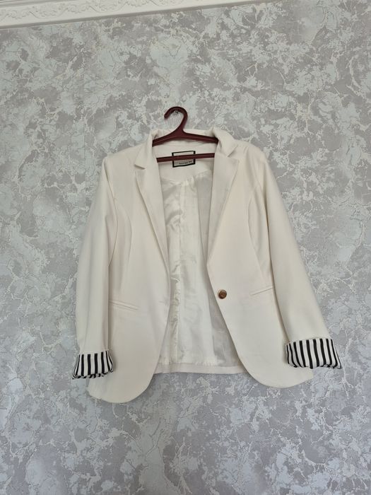 Көйлектер мен блузкалар