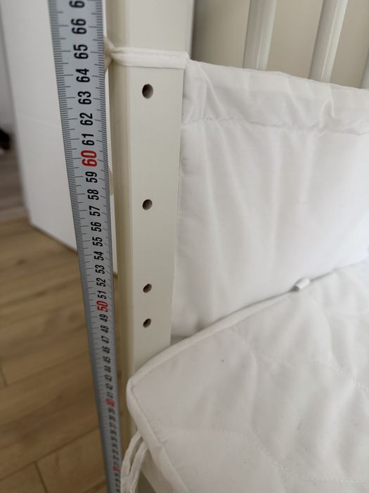 Дървено легло next to me