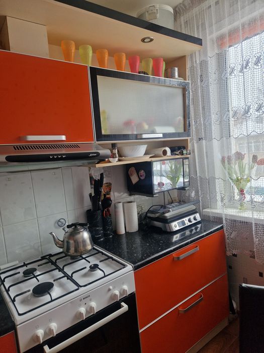 Кухонный гарнитур в хорошем состоянии