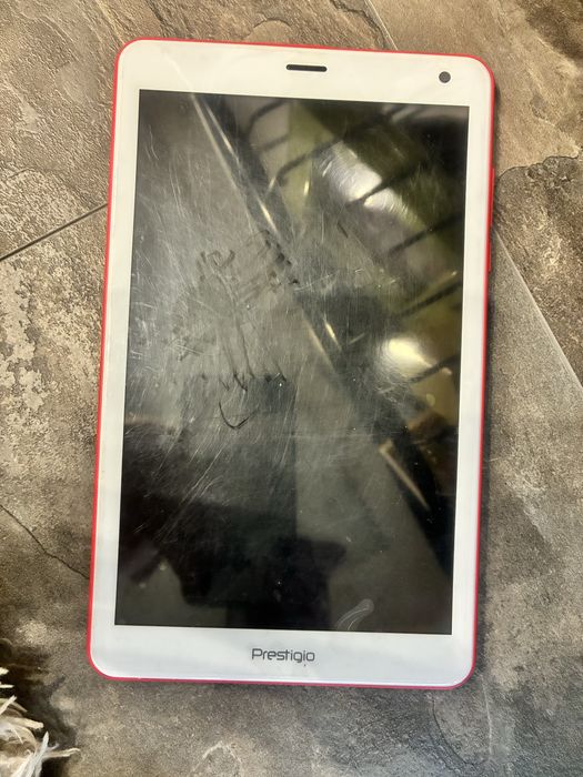 Таблет Prestigio pm4238