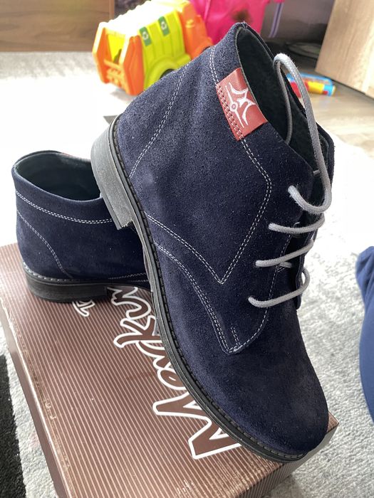 Нови обувки, кларкове