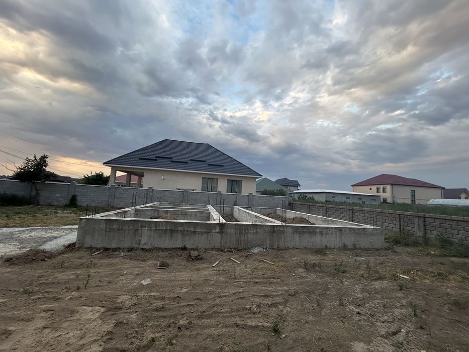 продам участок с фундаментом !