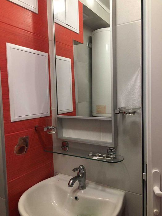 Апартамент, до Общината .