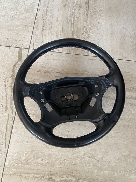 Четирилъчa волан Мерцедес Ц класа W203