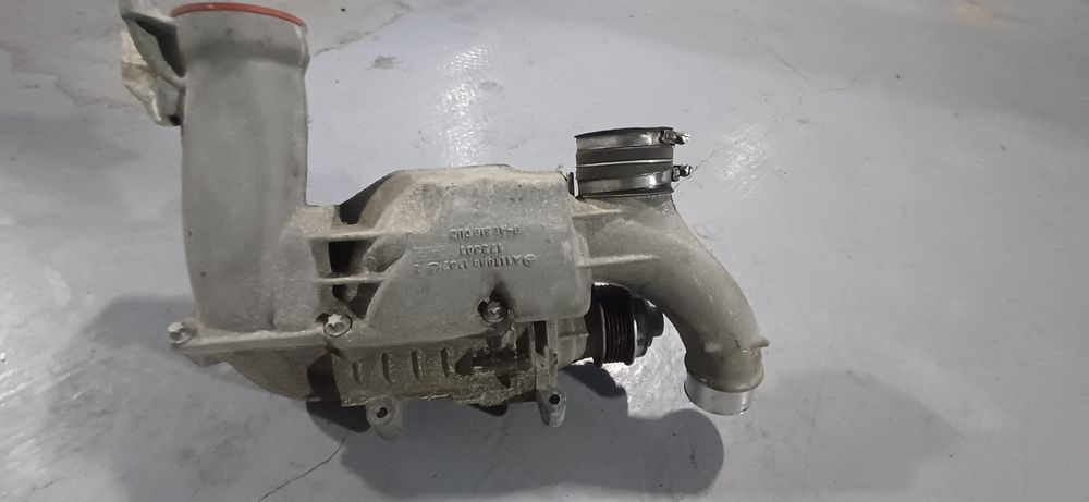 Mersedec zapchastla sotiladi