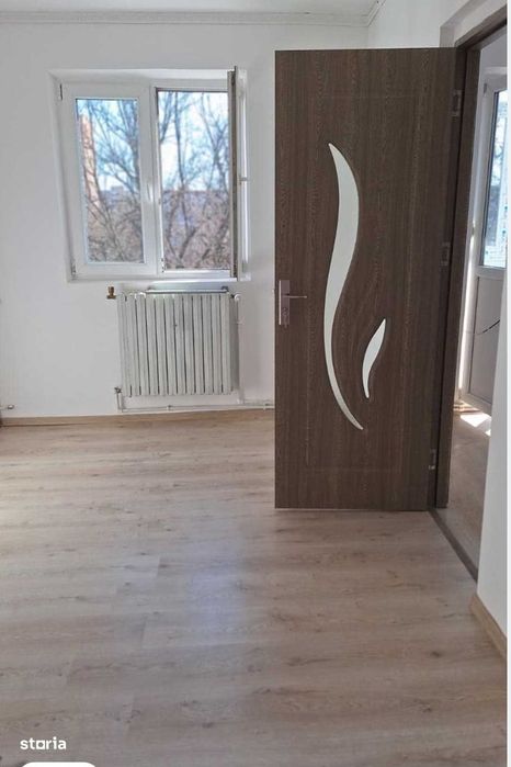 Apartament Craiovita cu centrala, 3/4,renovat