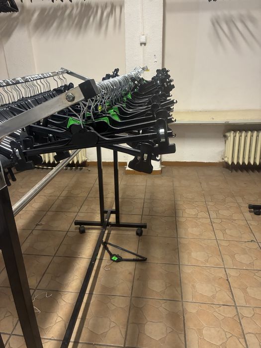 Umerase cu clips pentru fuste si umerase pentru bluze