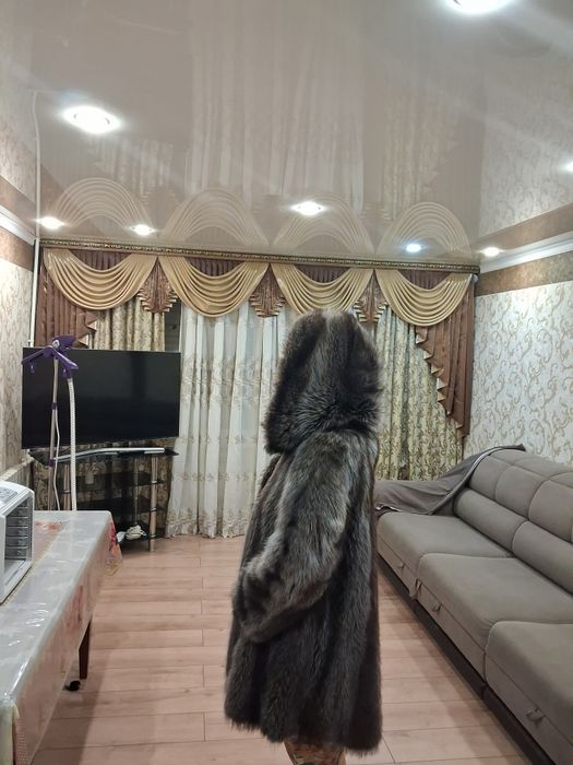 Продаю шубу автоледи енот