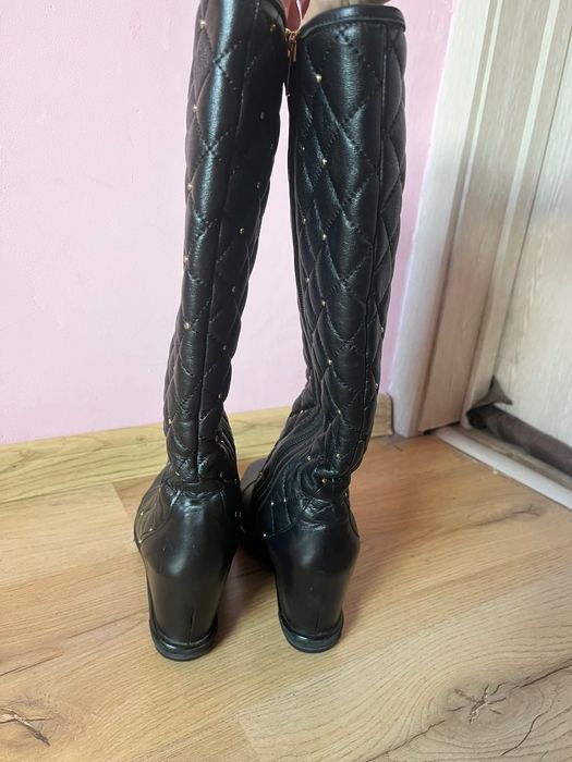 Дамски капитонирани ботуши и чизми от ествествена кожа