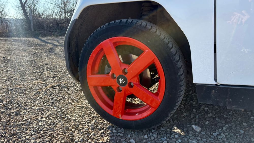 Vand Masina Tazzari Electric