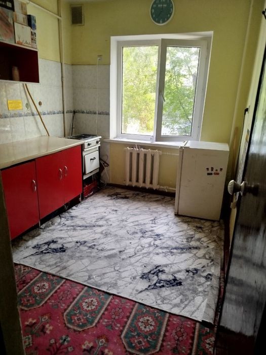 1 honali uy sotiladi  Chilonzor tuman  cho’ponota kochasi 8 dom