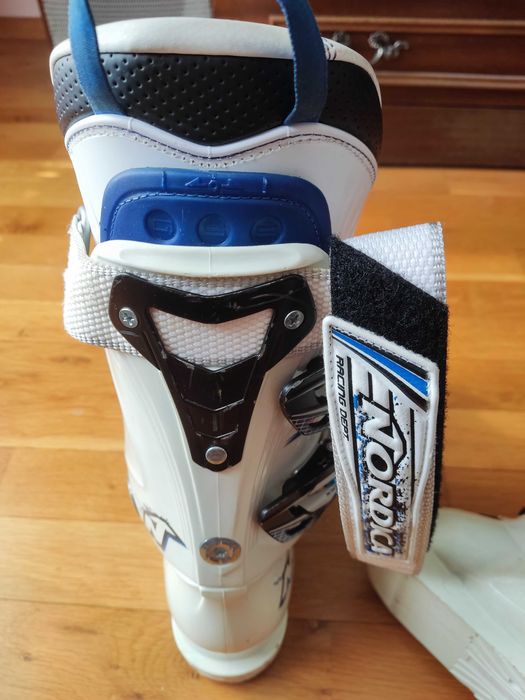 Продавам ски Solomon crossmax pilot  и обувки Nordika