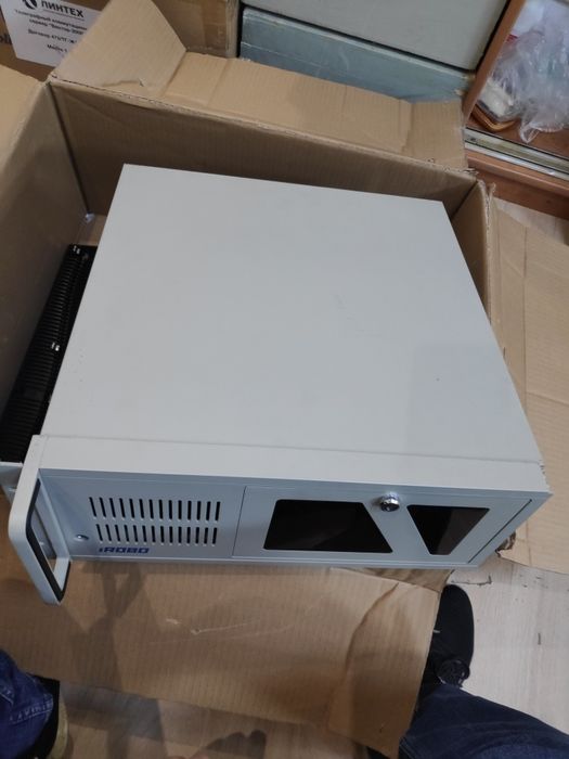 Промышленный компьютер IROBO-2000