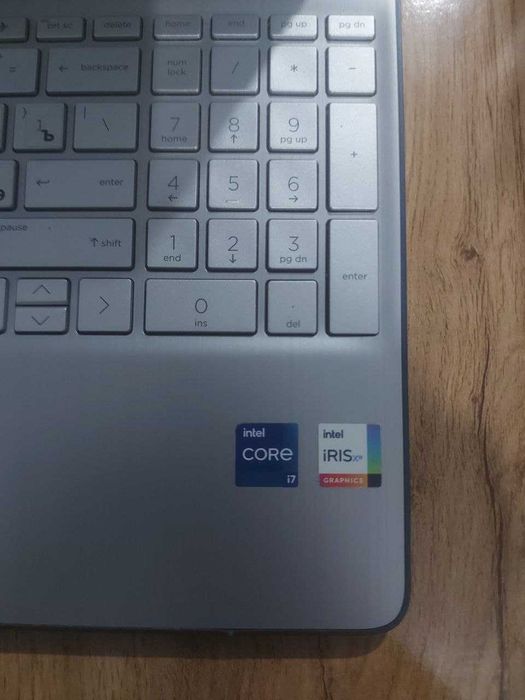 Noutbuk HP i7-1255U / 8GB / 512GB SSD / Iris Xe Graphics / Holati zo'r
