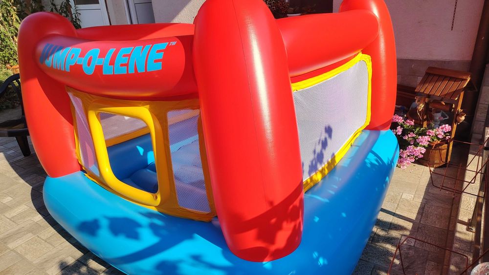 Надуваем батут за скачане