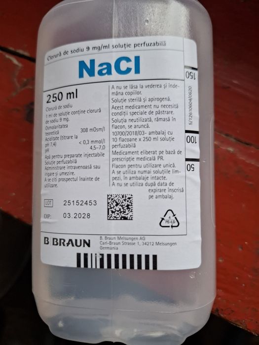 Ser fiziologic de 250 ml flaconul