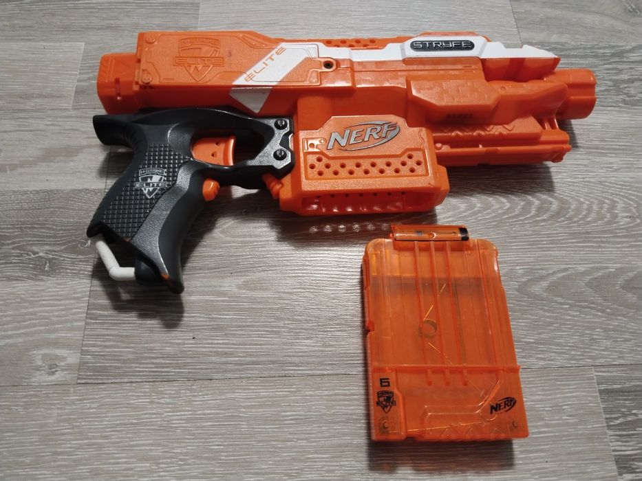 Бластер NERF пистолет