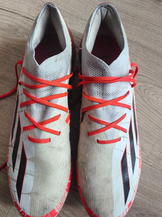 Футболни обувки Адидас