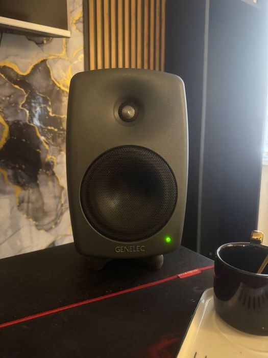 Студийнные колонки Genelec 8330