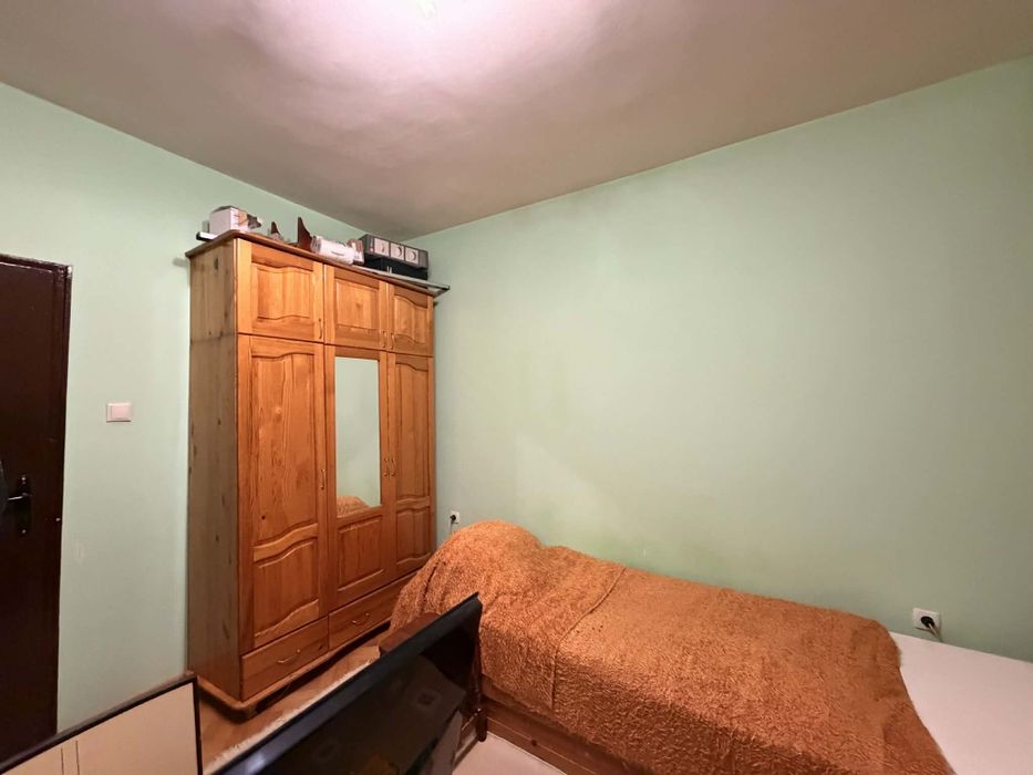 Продава се Тристаен апартамент в София, Толстой - 68 кв.м за 1388 €/кв.м - Снимка #2