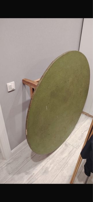 Круглый стол, качественный