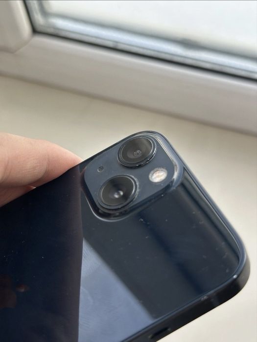 IPhone 13 темно синий