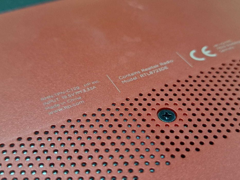 HP Notebook - 15-bs049nu / 1TB / 8GB RAM / i3-6006u