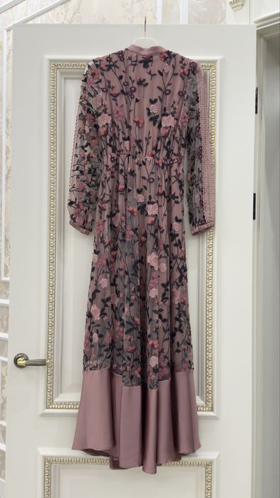 Платье с узорами женское