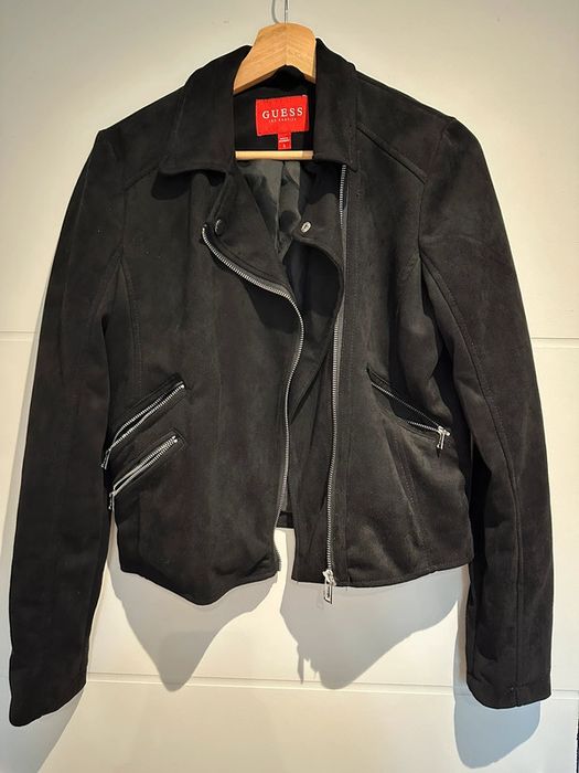 Велурено яке Guess