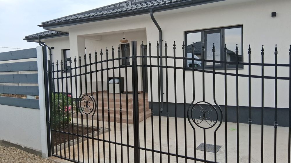 Casă nouă mobilată și utilată