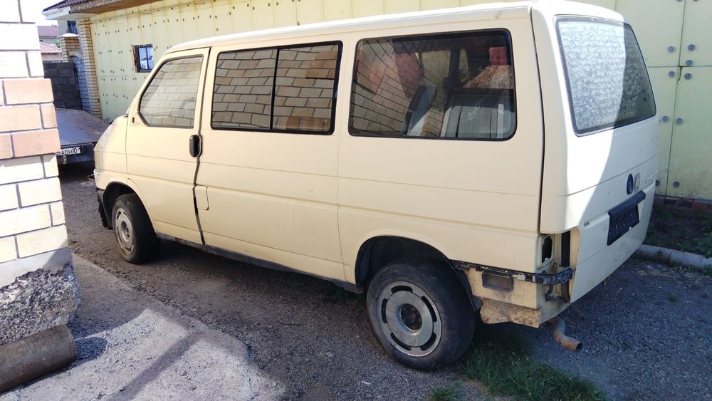 Продам транспортер т4 по запчастям