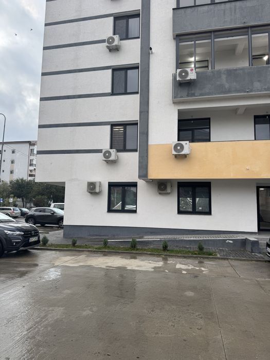 Inchiriez spatiu comercial