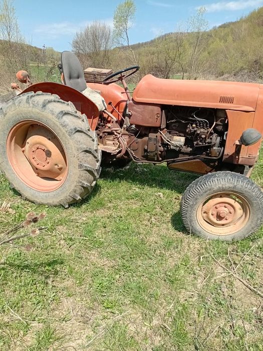 Vând tractor Fiat
