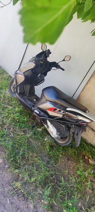 Скутер Maksi pro
