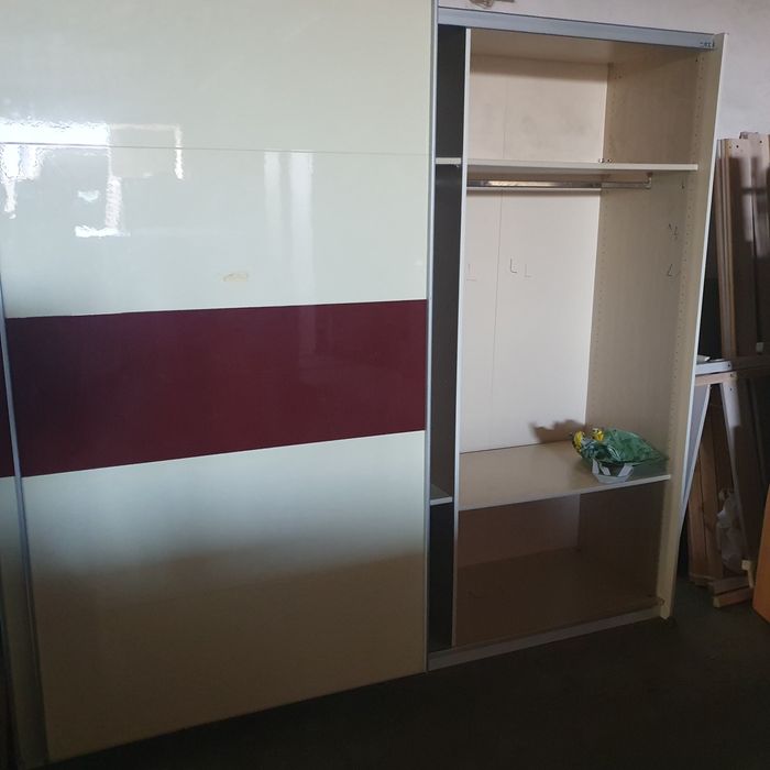 Dressing cu uși glisante