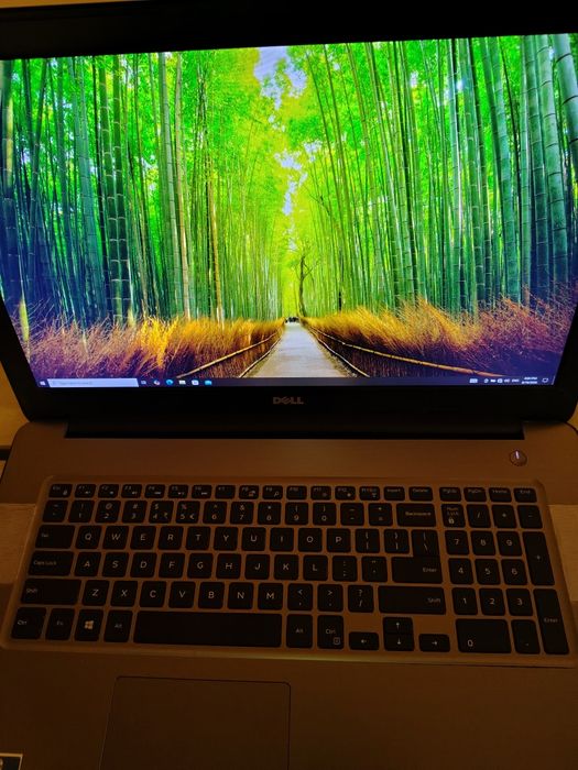 Vând Laptop Dell Inspiron 17 predare personala doar în Timișoara
