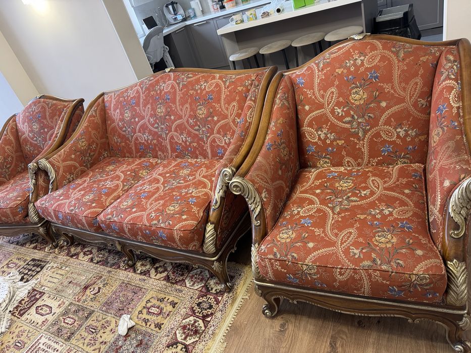 Диван с креслами