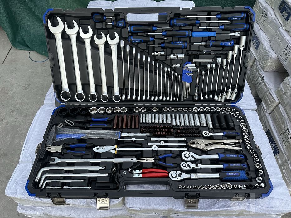 ключ набор йофе. Klyuch nabor yofe 142pcs 82pcs 252+2 nabor chemodan