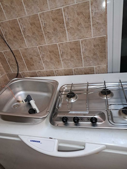 Газов котлон и мивка каравана кемпер