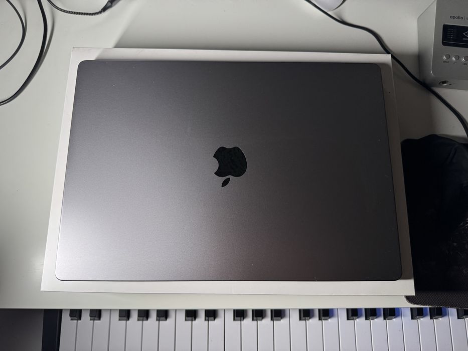 Macbook Pro M1 Pro 16inch 1TB SSD