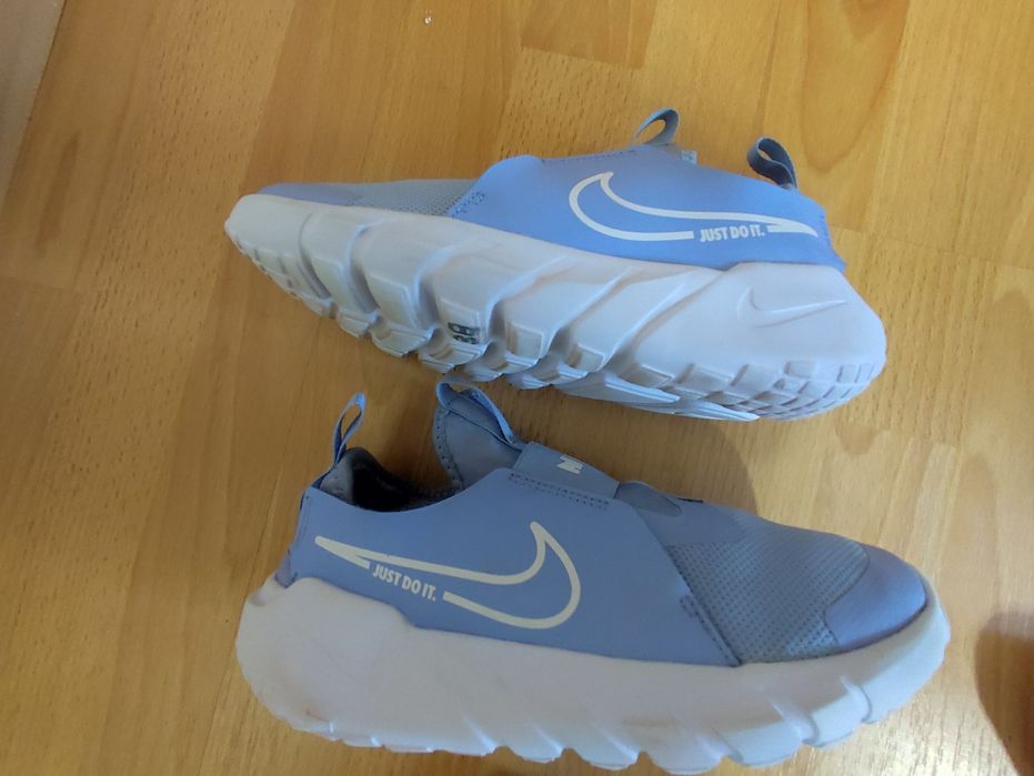Маратонки Nike uk 5 eur 38