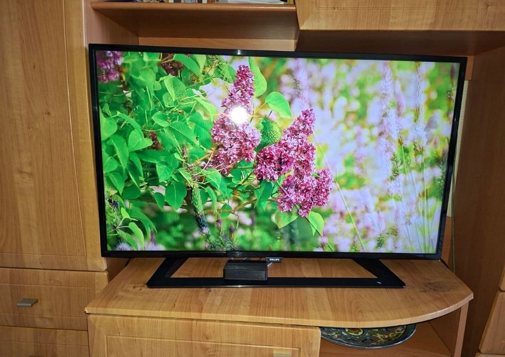 Philips 106 см smart tv телевизор