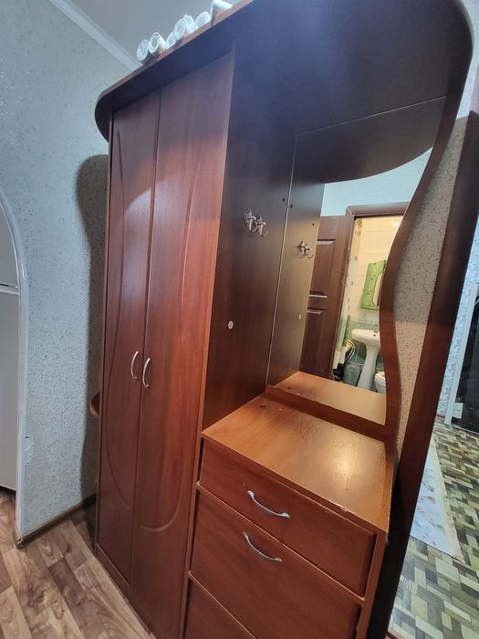 Продам б/у прихожую