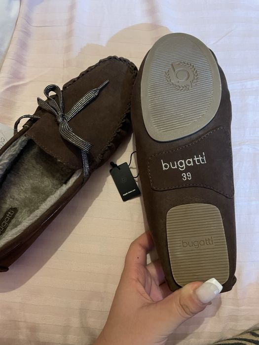 Мокасини на Bugatti