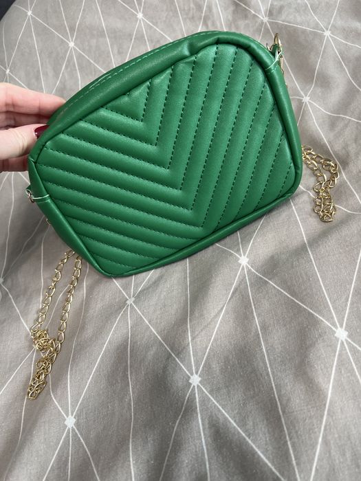 Дамски чанти различни цветове