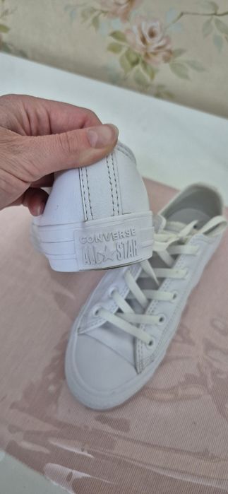 Teniși Converse piele naturală marimea 36,5